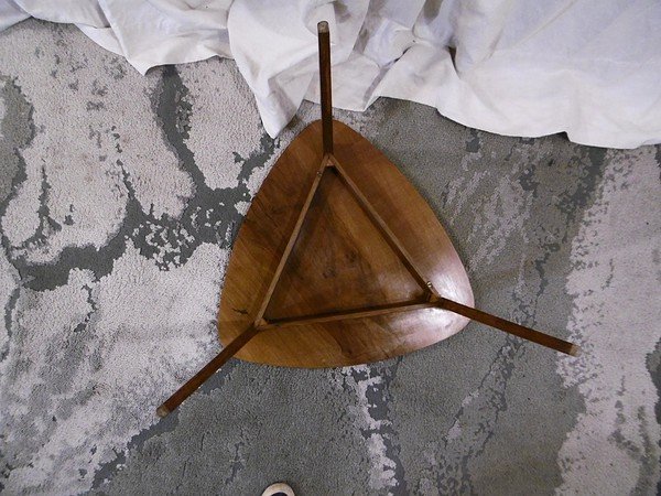 Table d'appoint tripode – Image 5