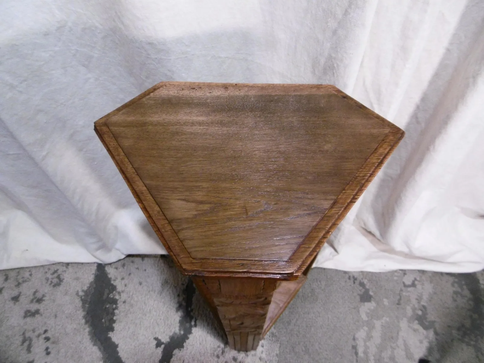 Sellette Art déco triangulaire – Image 2
