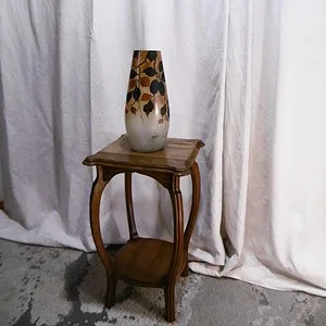 Table d'appoint carrée