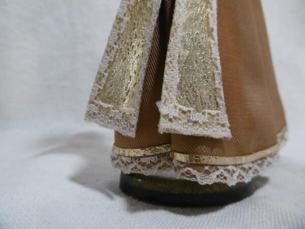 Poupée de collection Géorgienne – Image 7