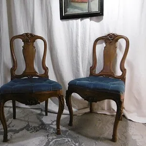 Chaises capitonnées