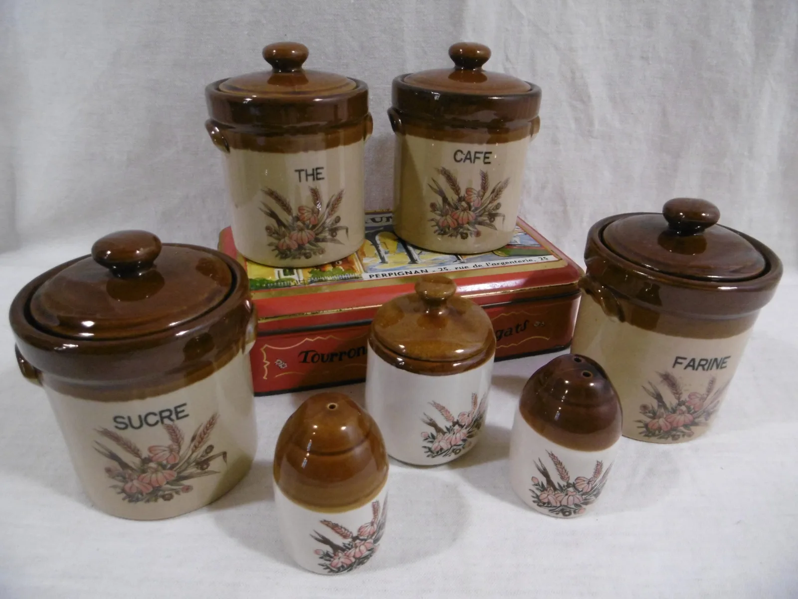Service de pots à condiments – Image 16