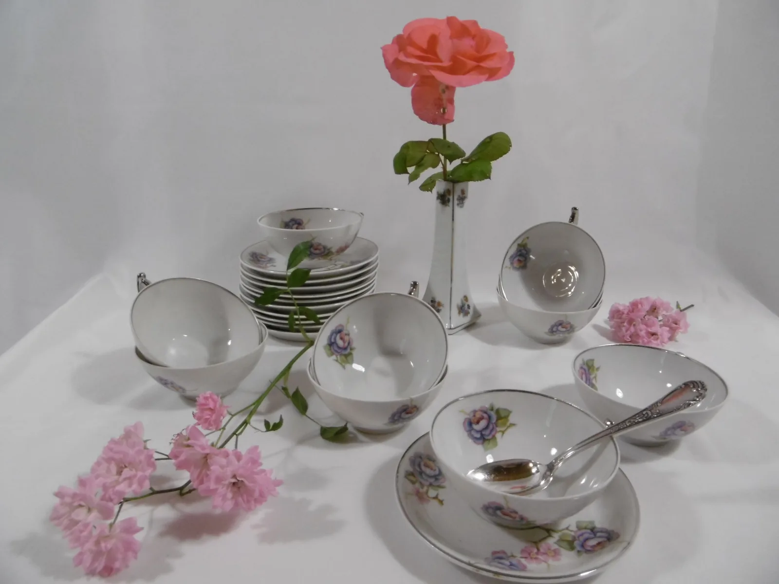 Tasses "Roses bleues"