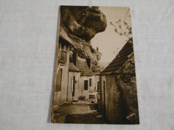 Carte postale "Les Eyzies"
