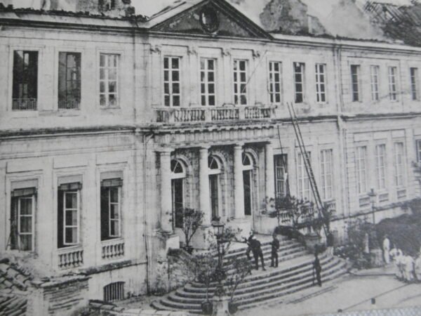 Carte postale "Agen-Incendie de la préfecture" – Image 5