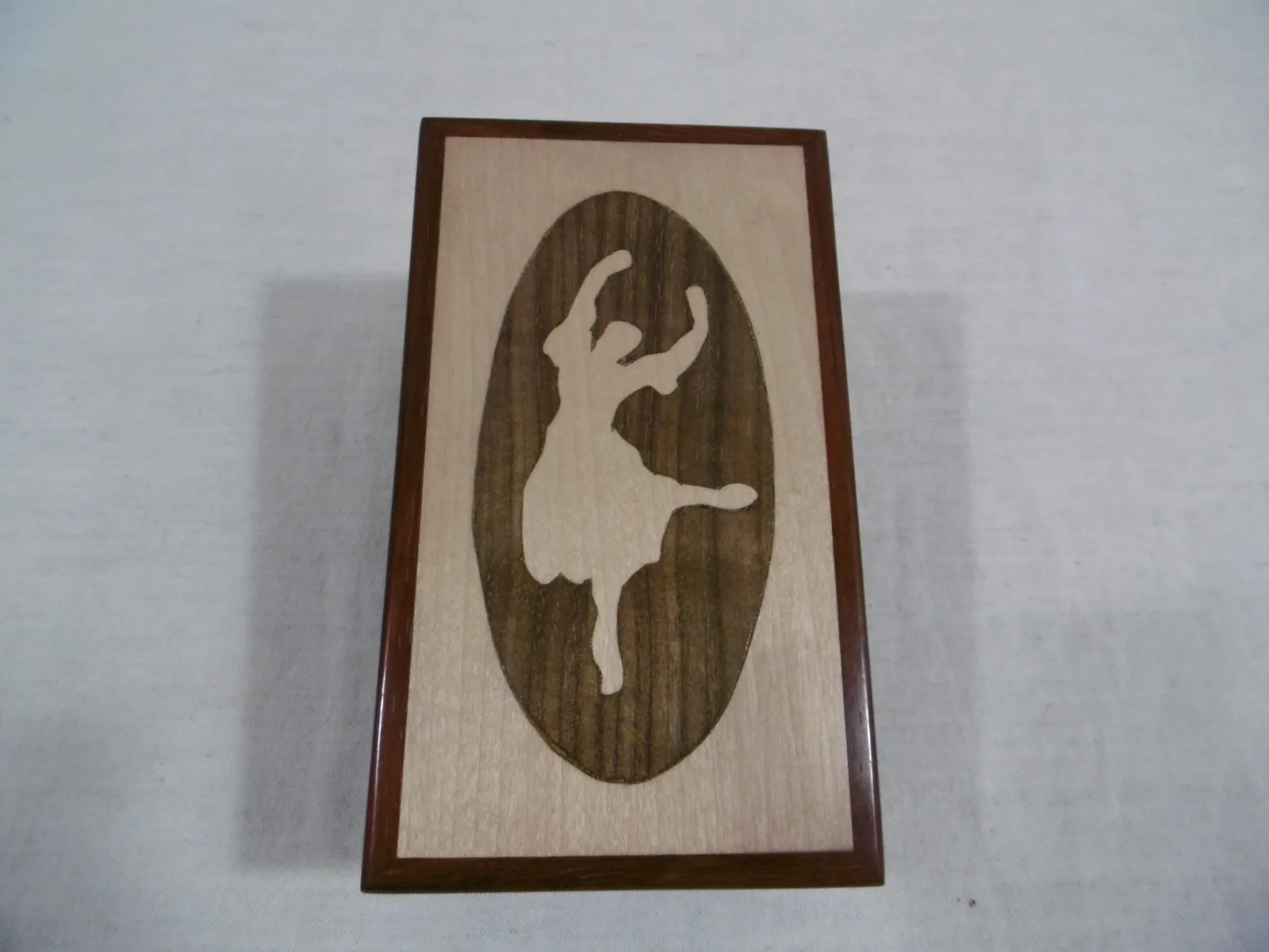 Boîte, coffret "Danseuse" – Image 2