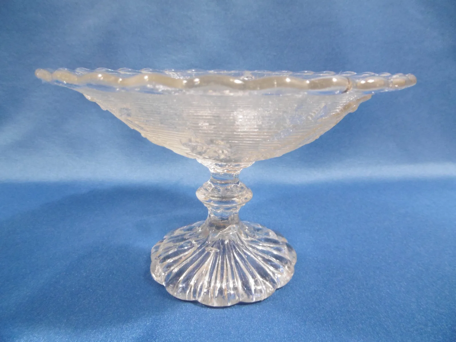 Coupe en verre "Guirlande de fleurs" – Image 2