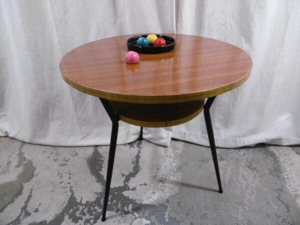 Table ronde d'appoint vintage