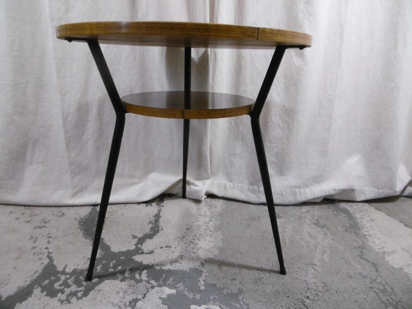 Table ronde d'appoint vintage – Image 4