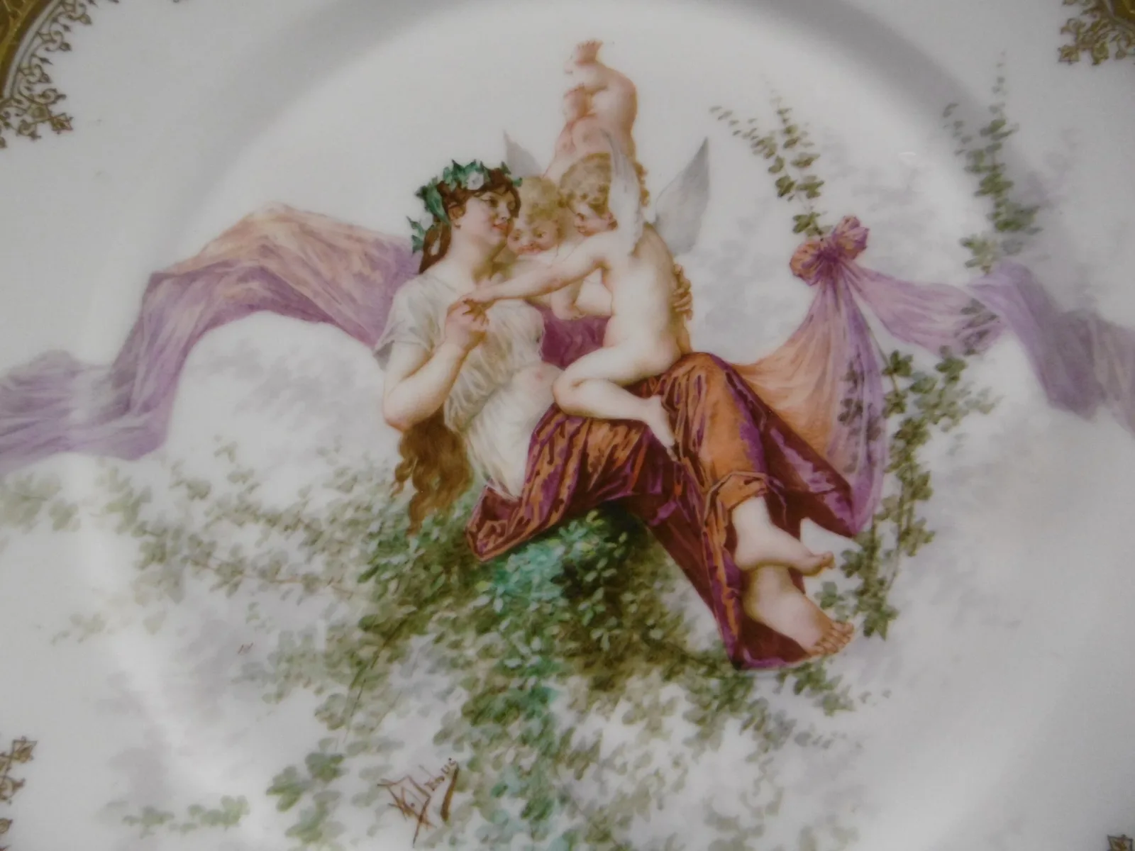 Assiette "Jeune Femme aux putti" – Image 3