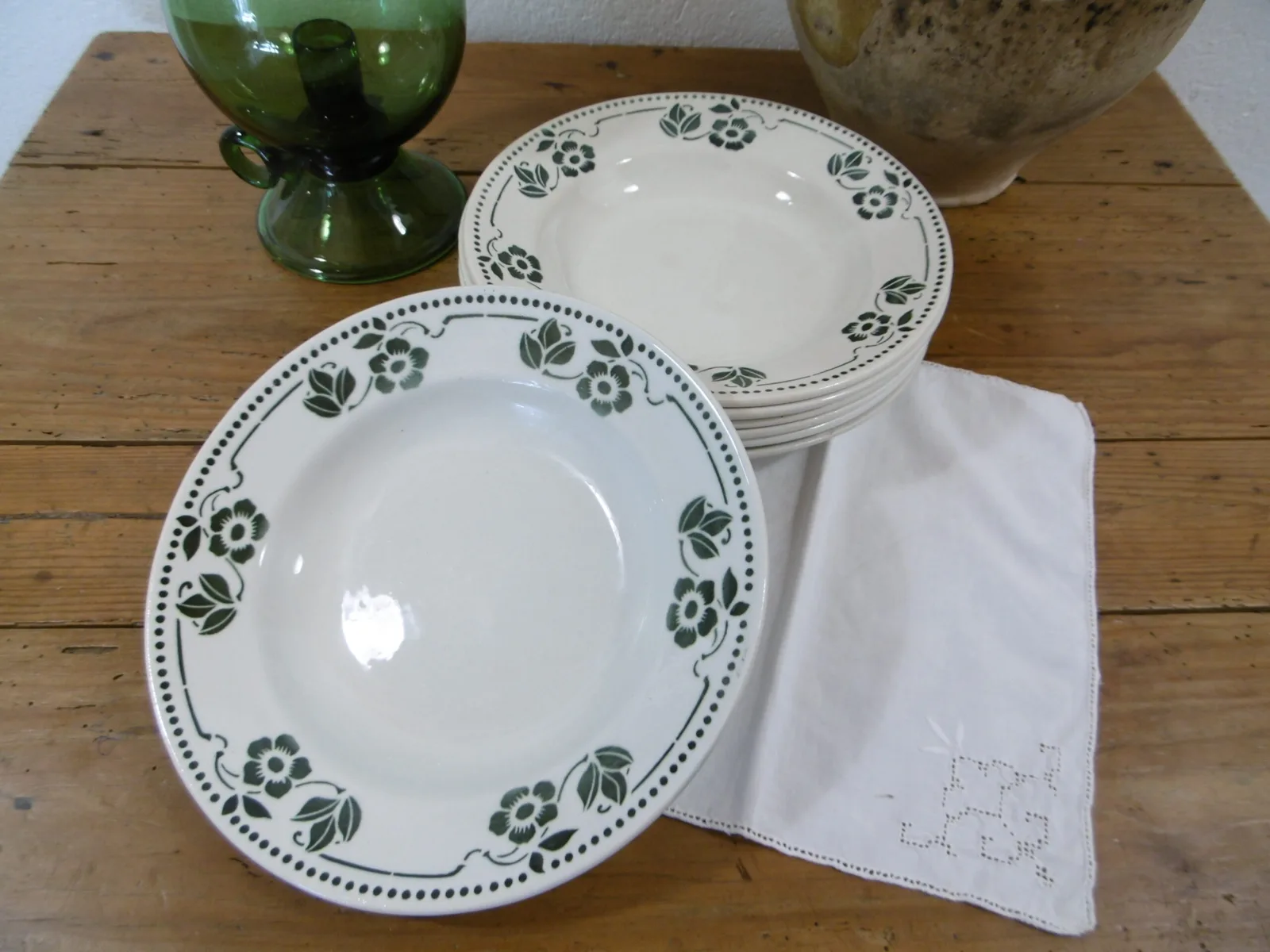 Assiettes creuses "Fleurs vertes"