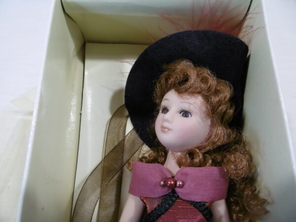Poupée de collection "Emma" – Image 3