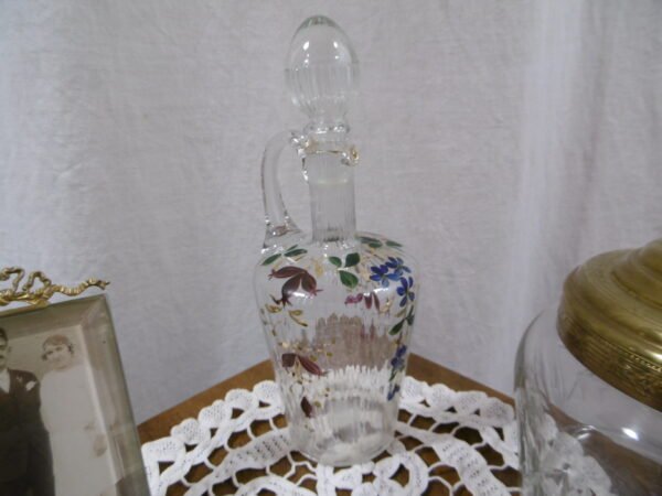 Carafe en verre émaillé
