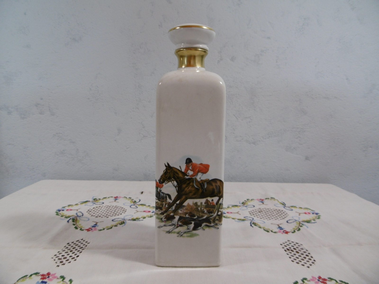 Bouteille en porcelaine – Image 2