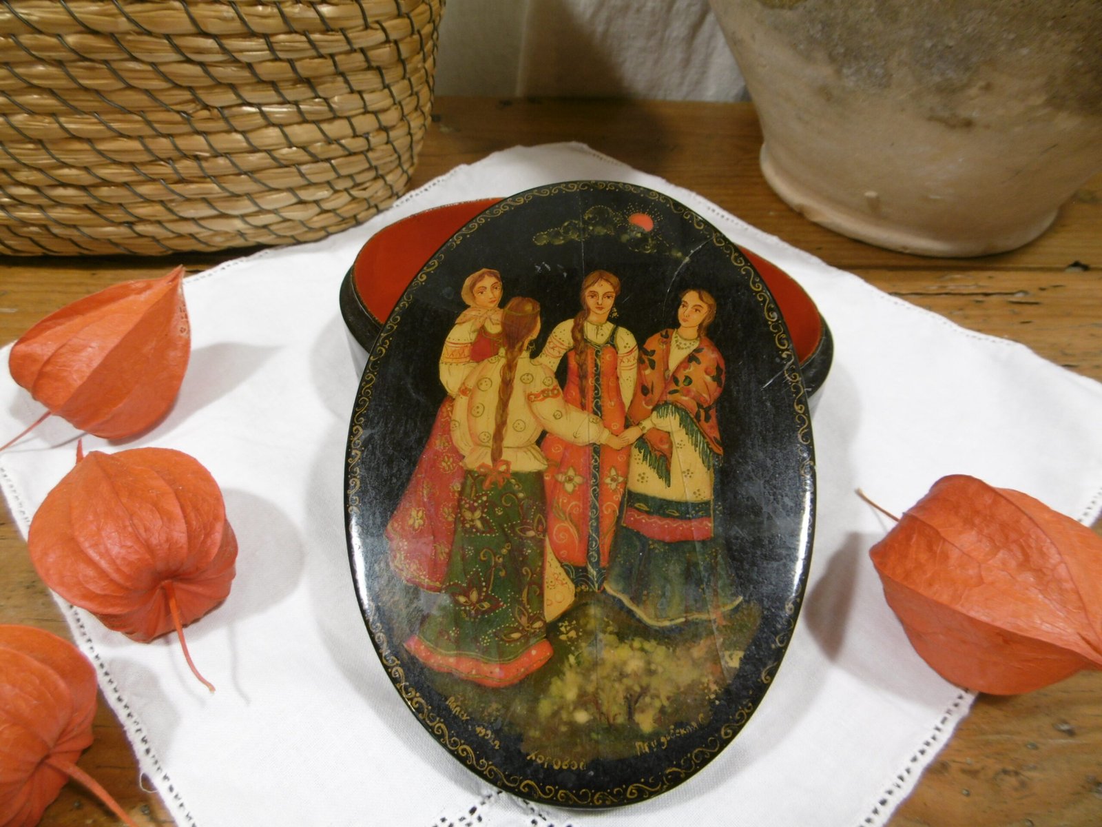 Boîte "Jeunes filles"