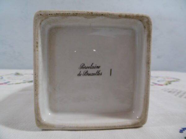 Bouteille en porcelaine – Image 11