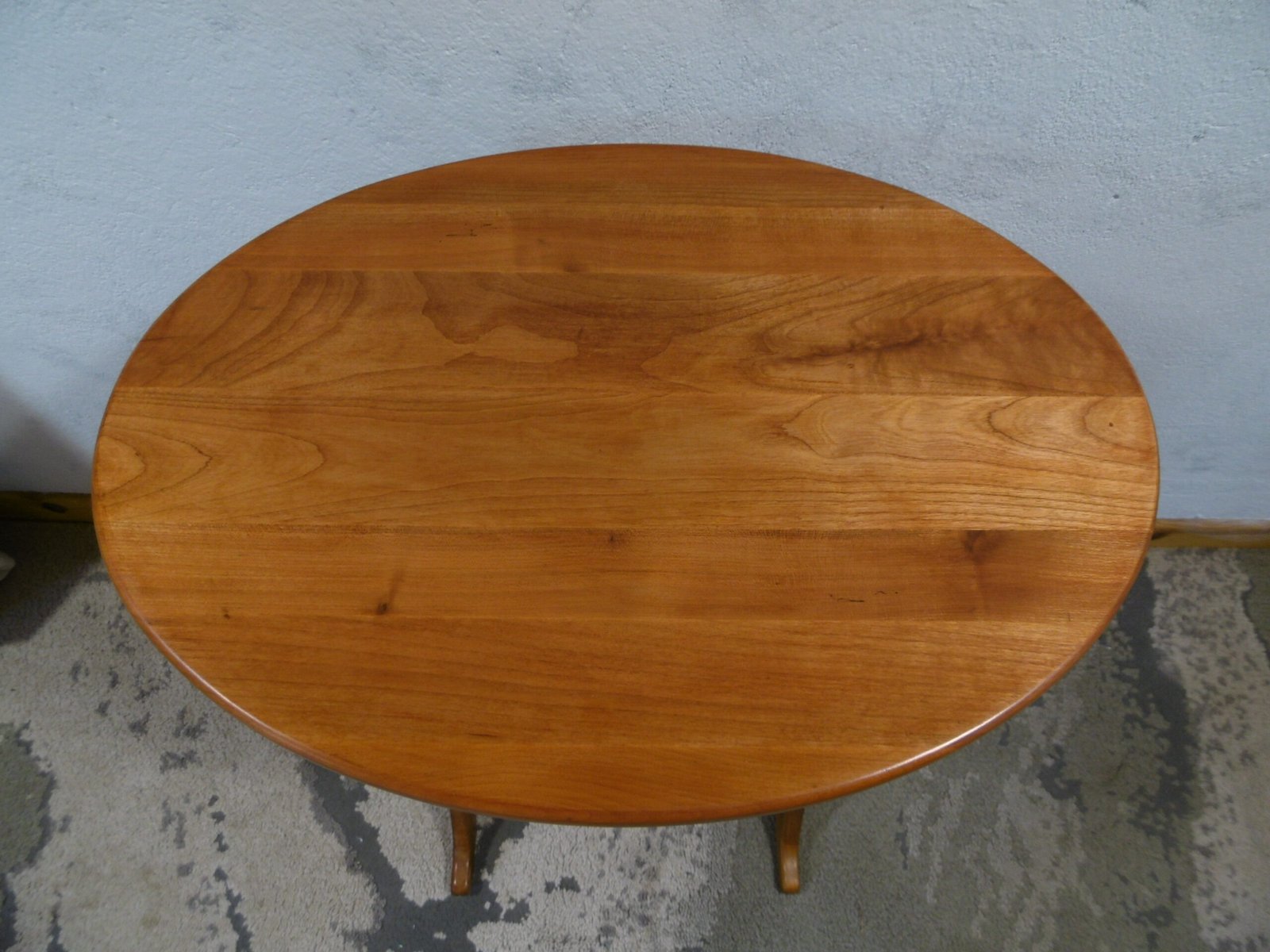 Table d'appoint ovale – Image 2