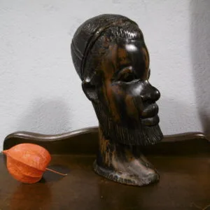 Tête sculptée