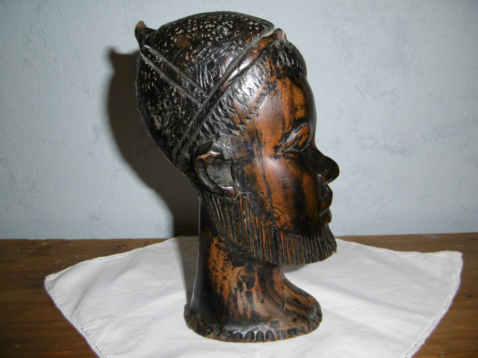 Tête sculptée – Image 2