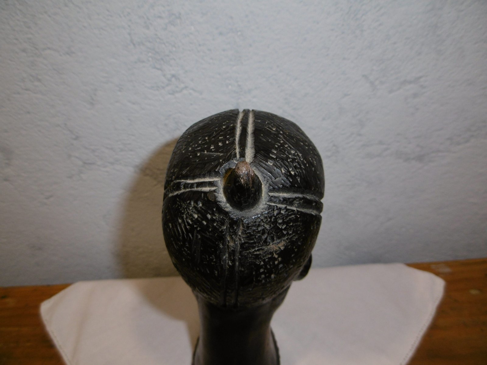 Tête sculptée – Image 9
