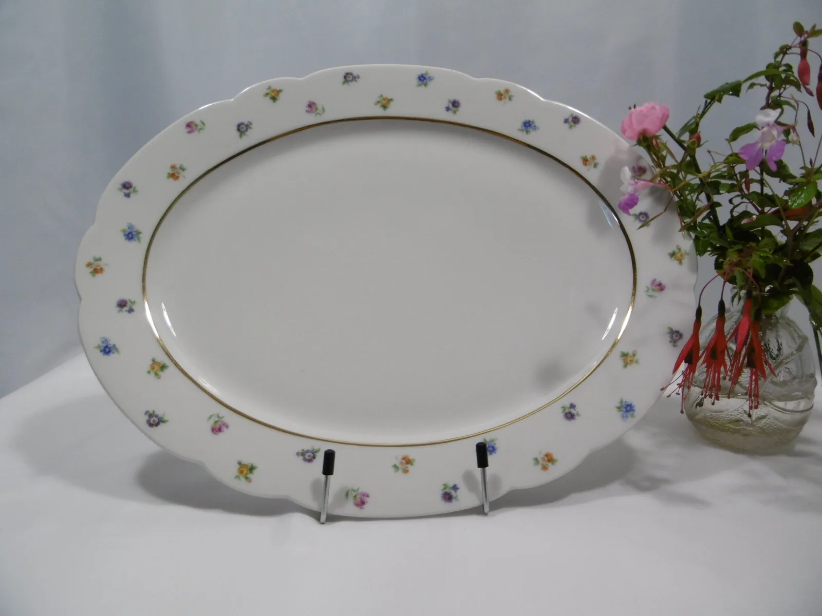 Plat ovale "Fleurettes" Chalais-Nadaud