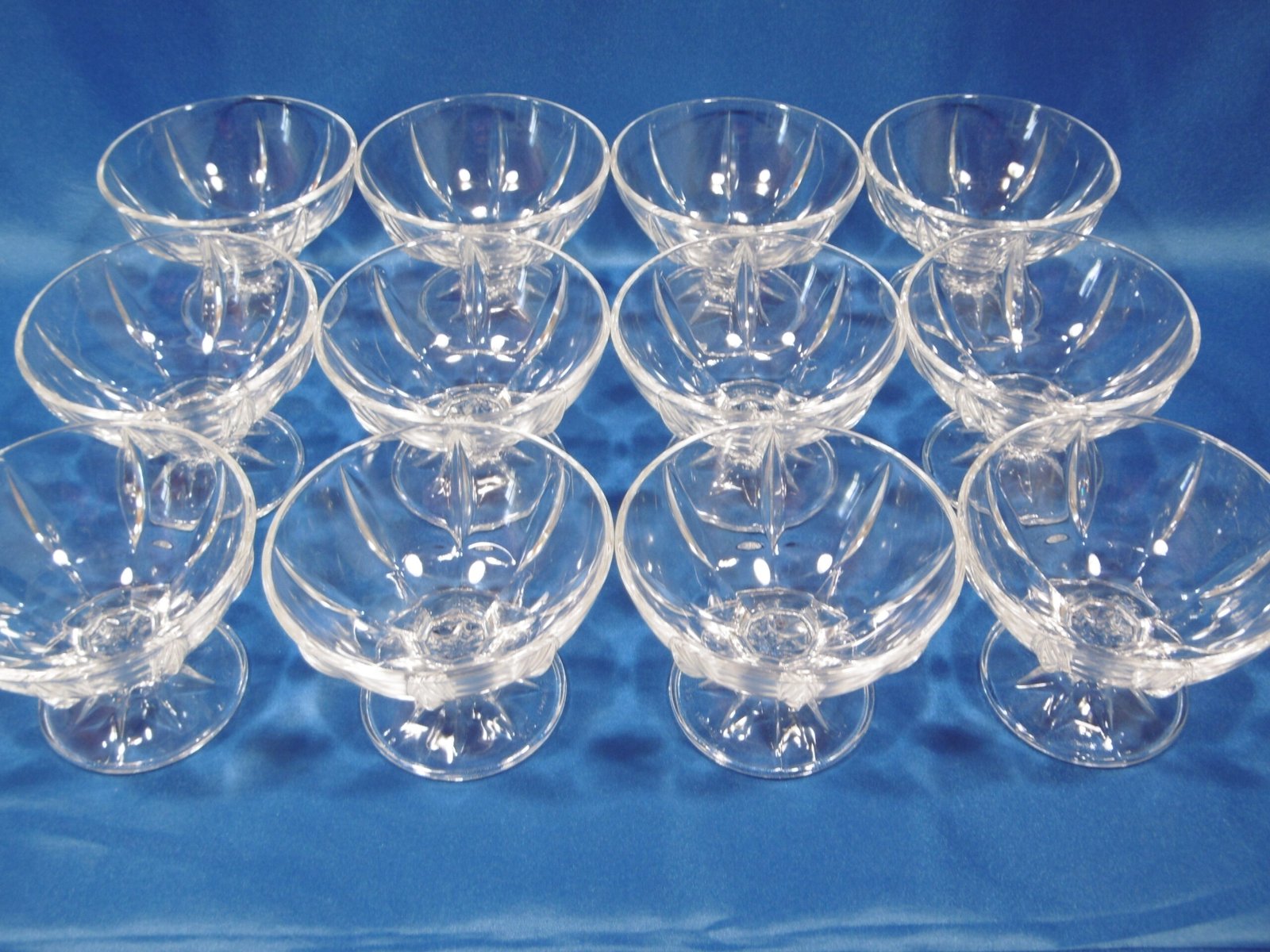 Verres, coupes à champagne, à fruit, à glace – Image 3