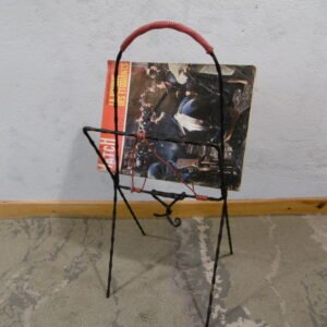 Porte-revues vintage fer forgé et scoubidou