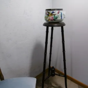 Sellette Napoléon III et son cache-pot.