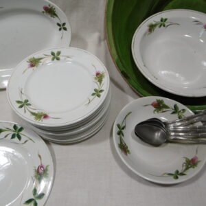 Plat ovale Moulin des Loups "Boutons de roses"