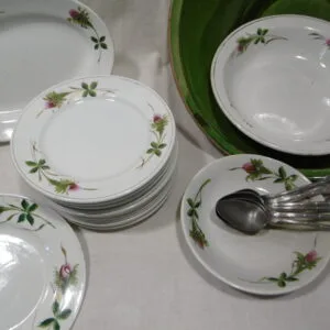 Plat creux rond Moulin des Loups "Boutons de roses"